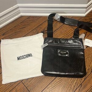 Moschino Black Messenger Bag AUTHENTIC 🖤